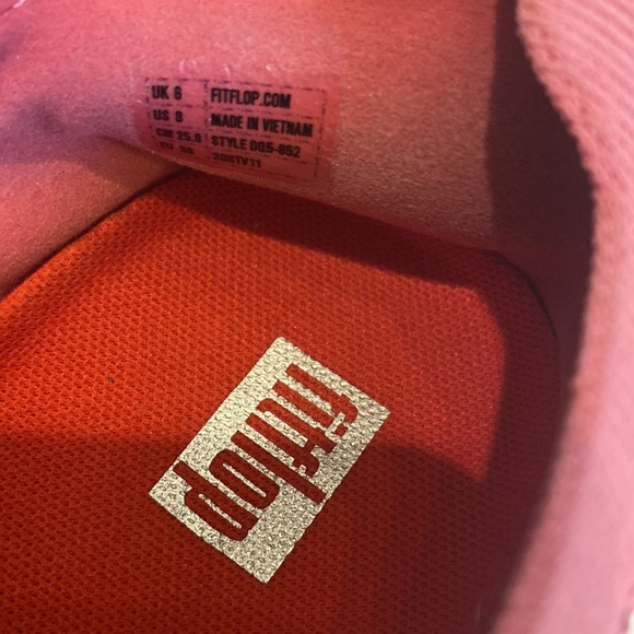 Womens size 8 fit flop sneakers pink studs like new - Picture 5 of 5